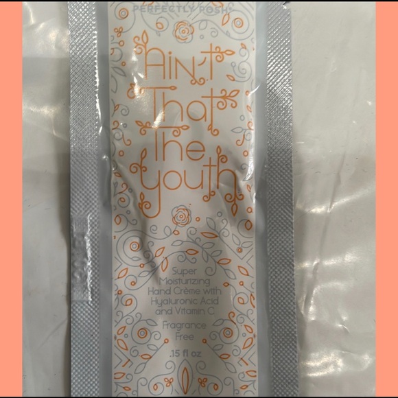 Perfect Posh Ain’t That The Youth Hand Cream - Picture 3 of 6